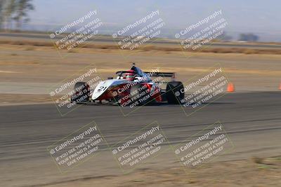 media/Oct-29-2022-CalClub SCCA (Sat) [[e05833b2e9]]/Around the Pits/